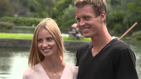 Love is in the air! Tomas Berdych proposes to model girlfriend 